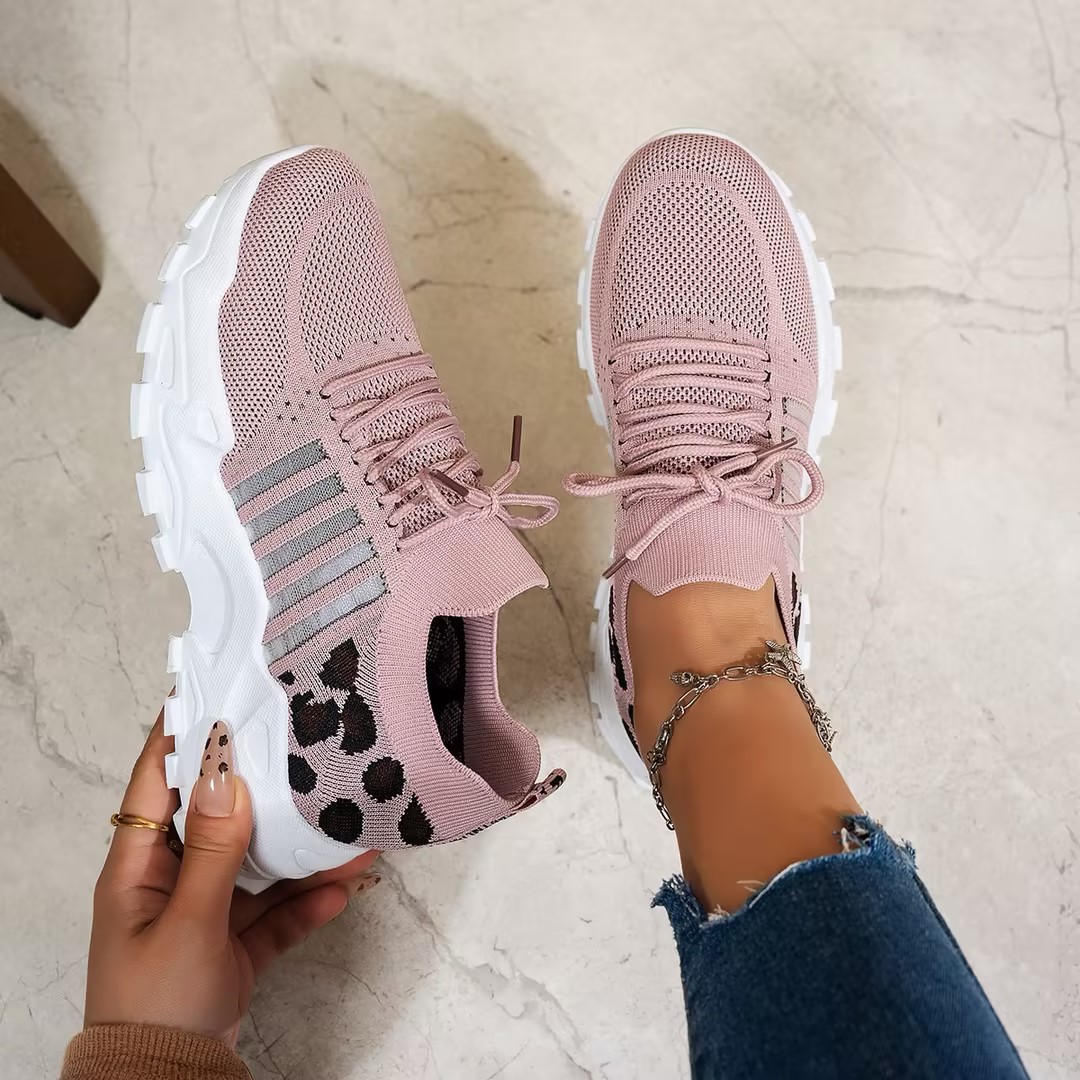 รองเท้าผ้าใบผู้หญิงสำหรับฤดูใบ - Knit Fabric Lace Up Sneakers บทวิจารณ์และราคา