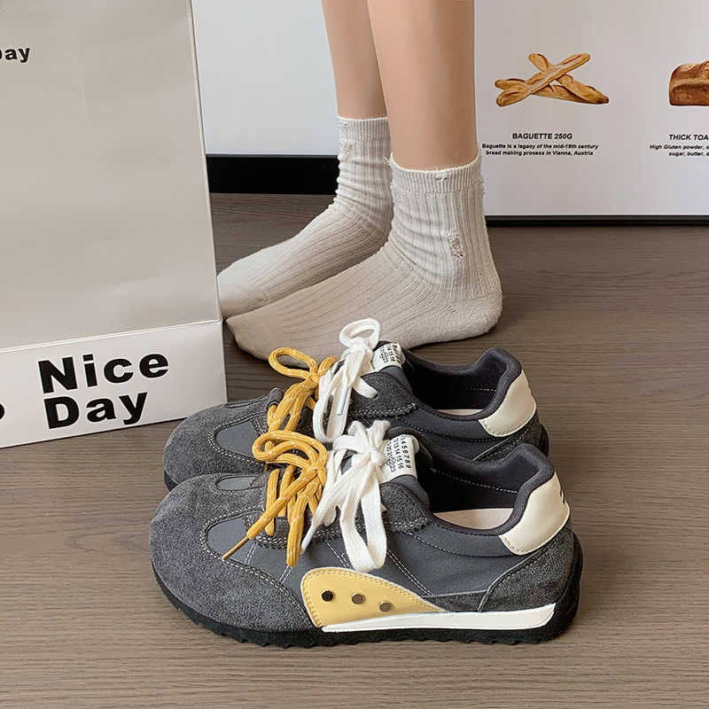 รองเท้าวิ่งผู้หญิง พื้นรองเท้า - Shock Absorbing Gym Trainers บทวิจารณ์และราคา